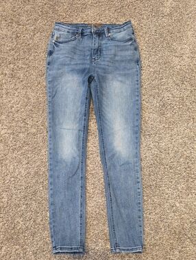 Judy Blue Faded Light Blue Skinny Jeans